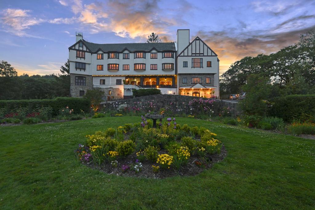 Benbow Historic Inn - Pet Friendly Hotels in California