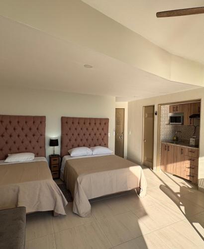 Suite Torres Gemelas Acapulco - Best Pool Hotels in Acapulco