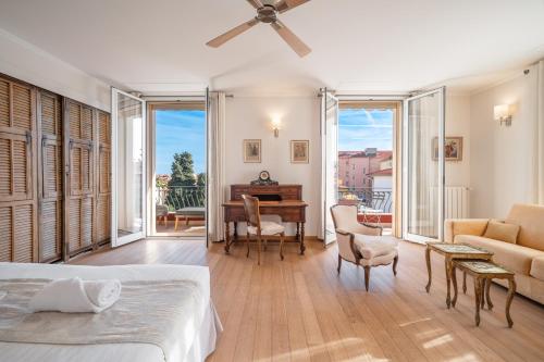 La Fabrique à Poupées - Chambres et Appartements de charme au coeur de Menton - Best Hotels in Côte d'Azur