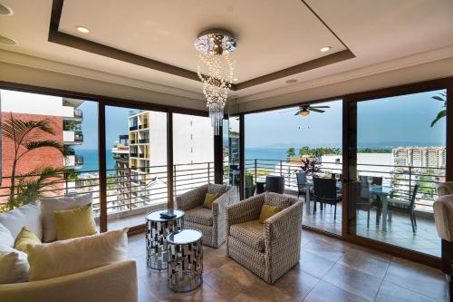 Pinnacle Resorts 220 - Best Beach Hotels in Puerto Vallarta