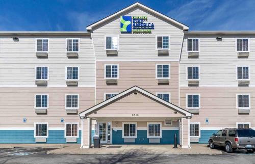 hotels with suites in Louisville