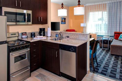 TownePlace Suites by Marriott Bakersfield West - Best Business Hotels in Bakersfield, CA