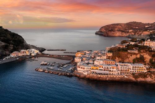 Miramare Sea Resort & Spa - Best Hotels in Naples