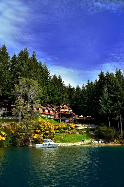 Dos Bahias Lake Resort - Best Hotels in Villa La Angostura