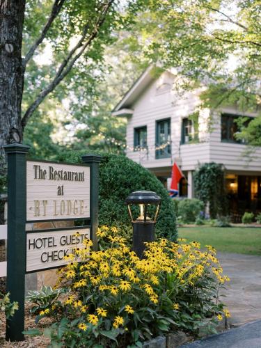 RT Lodge - Best Hotels in Tennessee