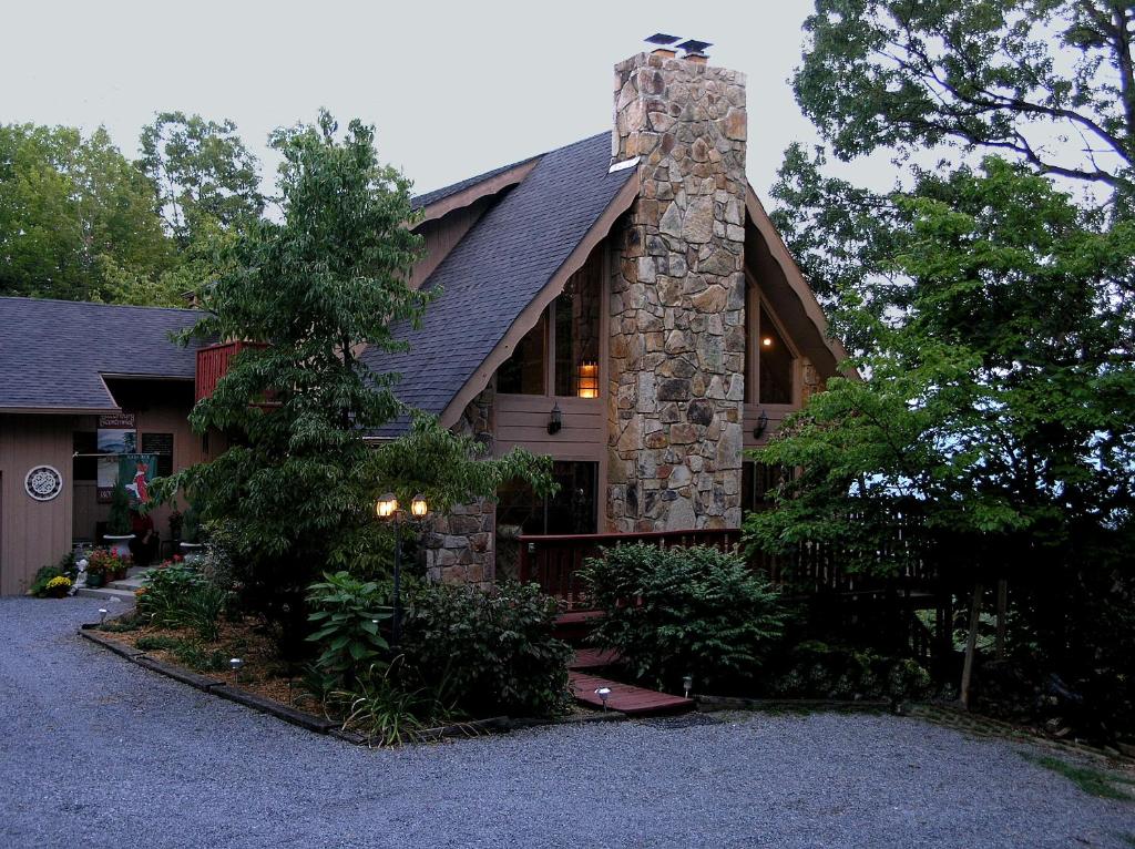 The Foxtrot Bed and Breakfast - Best Hotels in Tennessee