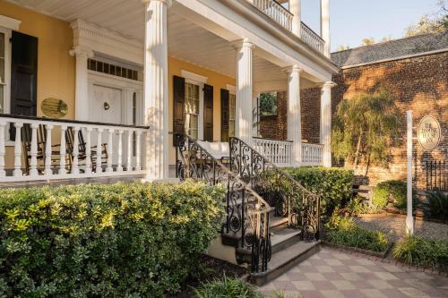 The Jasmine House - Best Hotels near College of Charleston, SC