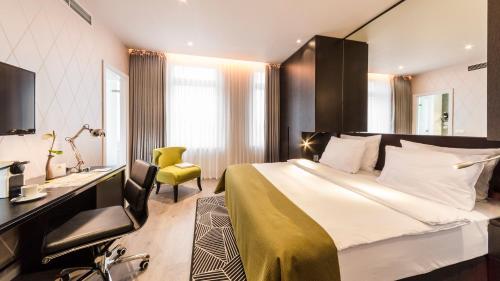 Holiday Inn Dresden - Am Zwinger by IHG - Best Holiday Inn Hotels in Germany