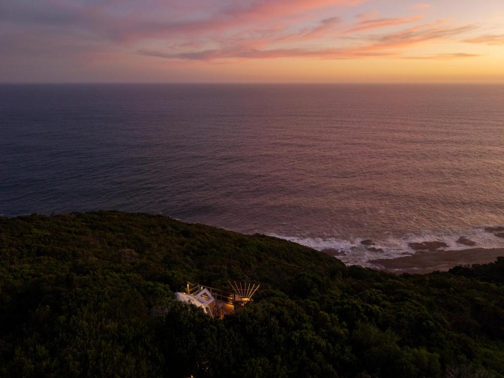 The Hive - Sunset at Misty Mountain Reserve - Best Golf Hotels in South Africa