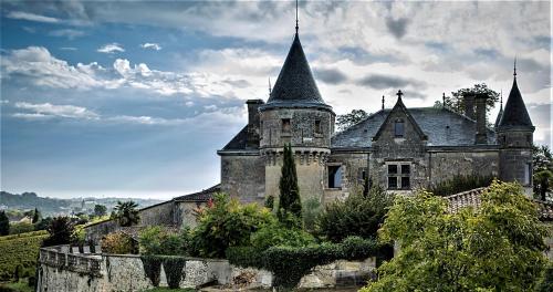 Chateau de la Grave - Best Hotels in Gironde
