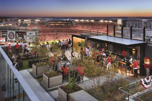 Hampton Inn & Suites Washington, D.C. - Navy Yard - Best Hotels with Free Breakfast in Washington, D.C.