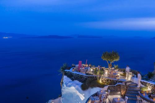 Andronis Luxury Suites - Top Santorini Beach Hotels