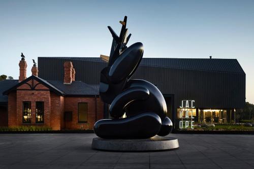 Jackalope Hotel - Best Spa Hotels in Australia