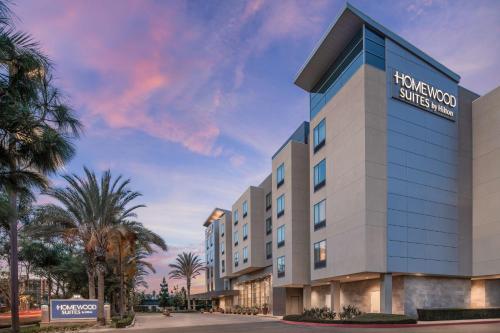 Homewood Suites by Hilton Anaheim Conv Ctr/Disneyland Main - Best Pool Hotels in Anaheim-Disneyland, CA