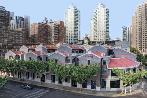 Moxy Shanghai Putuo - Best Family Hotels in Shanghai