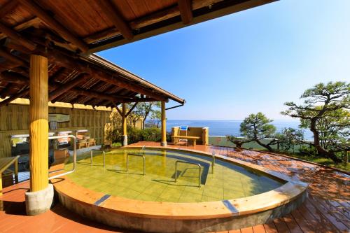 Seaside Hotel Mimatsu Ooetei - Best Hotels in Beppu