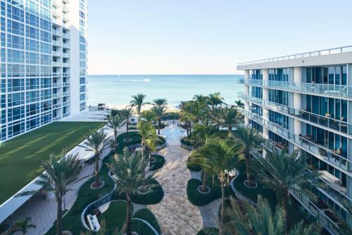 Carillon Miami Wellness Resort - Best Miami Spa Hotels