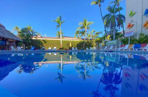 Hotel Sands Acapulco - Best Pool Hotels in Acapulco