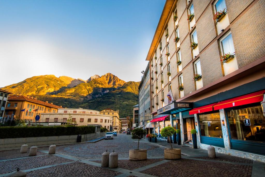 Duca D'Aosta Hotel - Best Hotels in Aosta