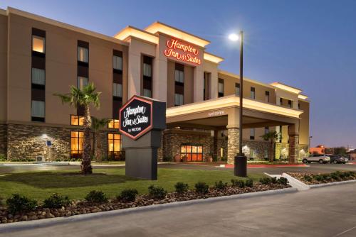 Hampton Inn & Suites Corpus Christi, TX - Best Pool Hotels in Corpus Christi, TX