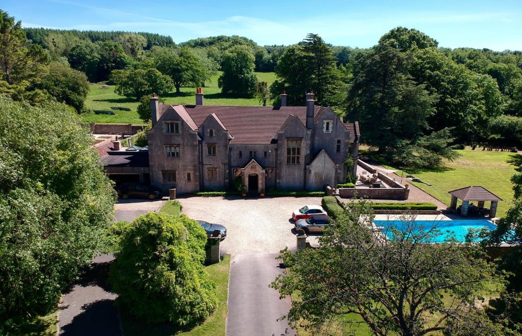 The Den at Backwell Down - Best Somerset Hotels with Pools