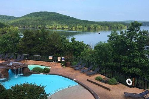 Stonewater Cove - Best Hotels in Missouri