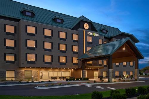 Home2 Suites By Hilton Frankenmuth - Best Hotels with Free Breakfast in Michigan