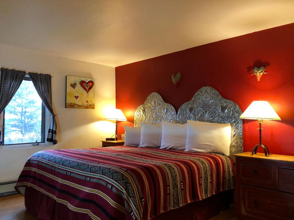 Santa Fe Bed & Breakfast - Best Parking Hotels in New Mexico