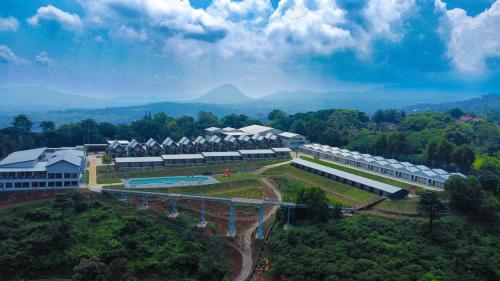 Wind Hill Mountain View Resort - Best Golf Hotels in Indonesia