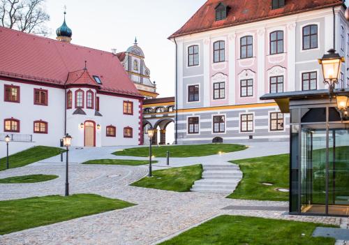 Hotel Schloss Leitheim - Castle Hotels in Germany