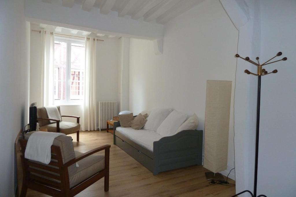 Une Chambre Dans L'atelier De R - Best Hotels in Rouen