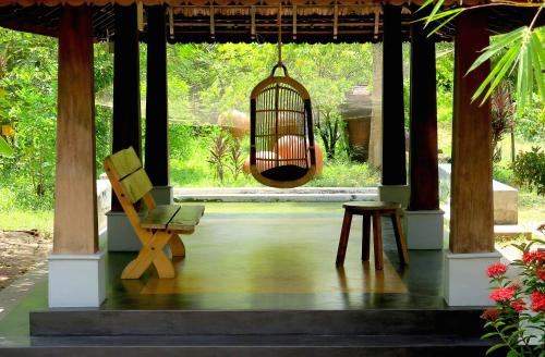 Clayfingers Art Cottage - Best Hotels in Kerala
