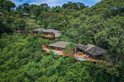 Lapa Rios Lodge - Best Hotels in Puntarenas