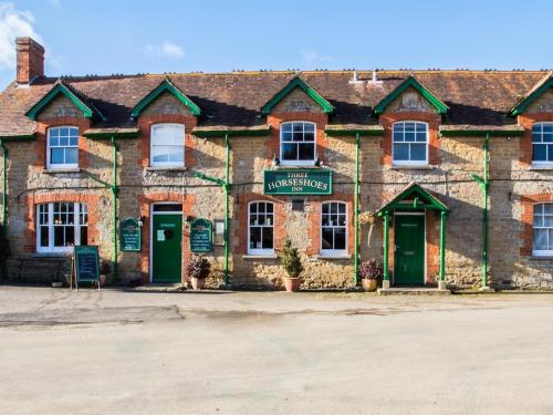 The Three Horseshoes - Best Hotels in Somerset