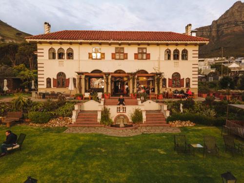 Camps Bay Retreat Hotel - Best Pool Hotels in Cape Town