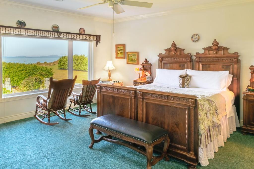 Sea Cliff Gardens - Best Hotels in Washington State