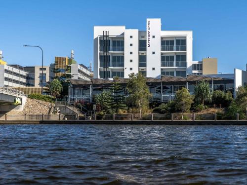 Mercure Sunshine Coast Kawana Waters - Best Business Hotels in Australia