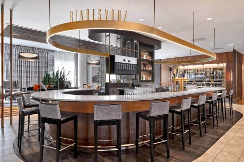 Courtyard by Marriott Calgary South - Best Pool Hotels in Alberta