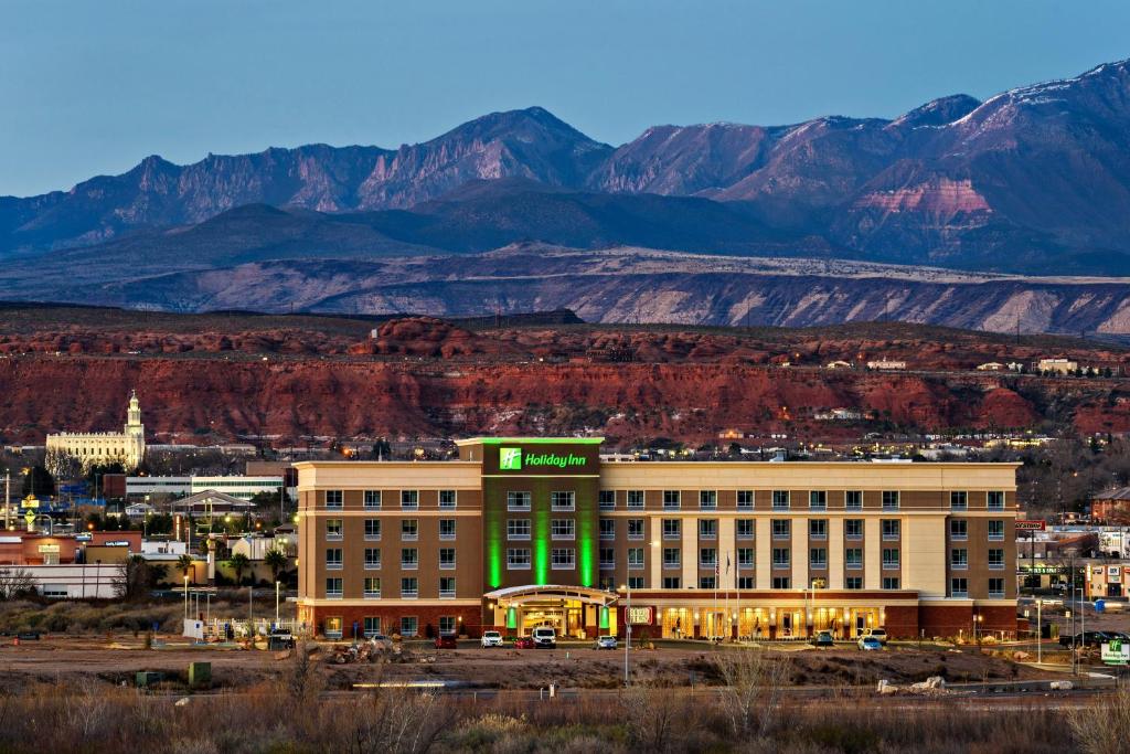 Holiday Inn St. George Convention Center by IHG - Best Pet-Friendly Hotels in St. George, UT