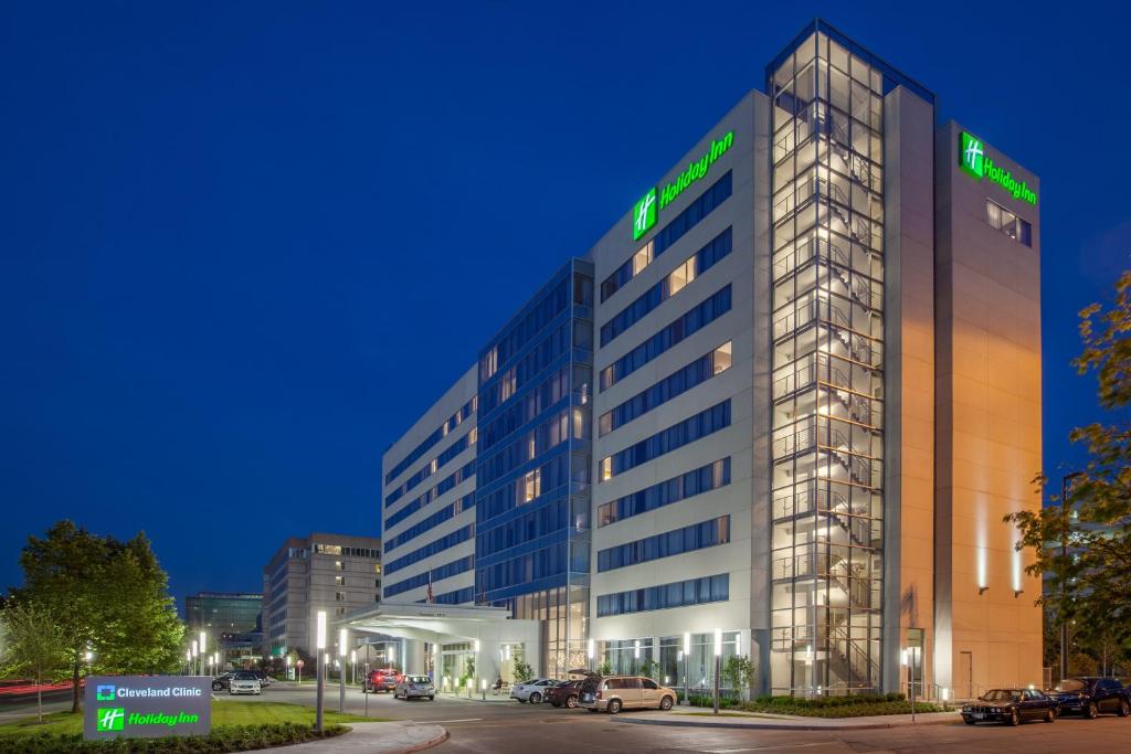 Holiday Inn Cleveland Clinic by IHG - Best Hotels in Cleveland, OH