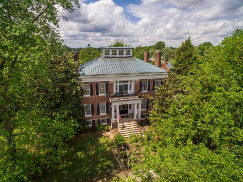 Bourbon Manor Bed & Breakfast Inn - Best Hotels in Kentucky