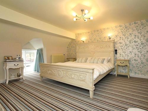 The Hand at Llanarmon - Best Hotels in Wales