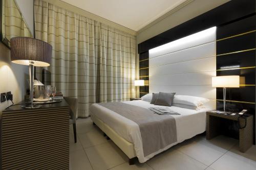Palazzo Salgar - Best Hotels with Free Breakfast in Naples, Italy