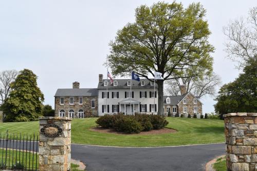 Inn at Evergreen - Best Hotels in Virginia