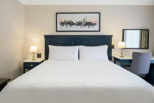 Protea Hotel by Marriott Johannesburg Balalaika Sandton - Best Pool Hotels in Johannesburg