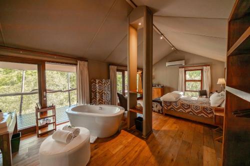 Kapama Buffalo Camp