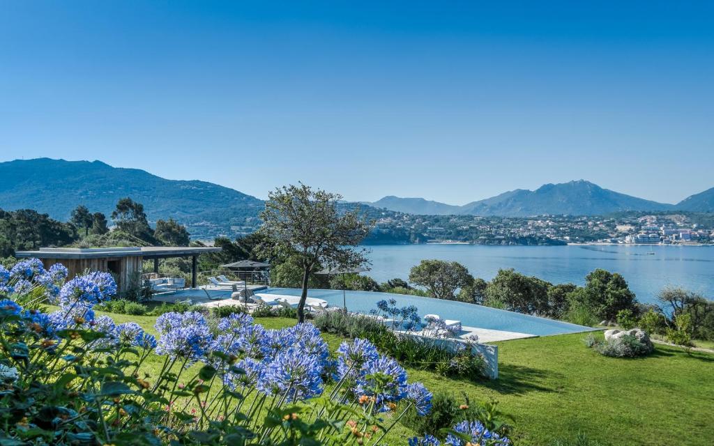 Casa Lou - Best Beach Hotels in Corsica