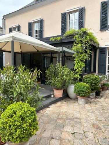 Le Jardin Cathedrale - Best Hotels in Chartres