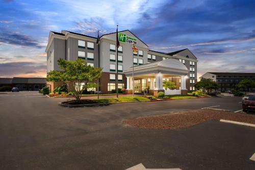 Holiday Inn Express & Suites - Ocean City, an IHG Hotel
