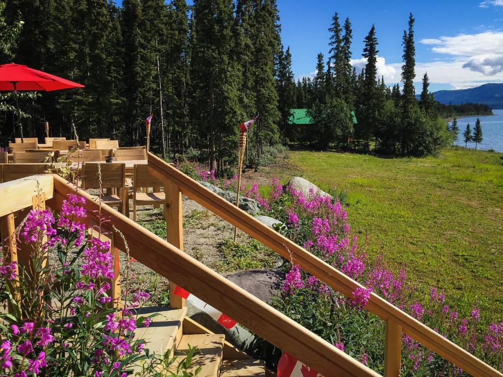 Southern Lakes Resort - Best Hotels in the Yukon